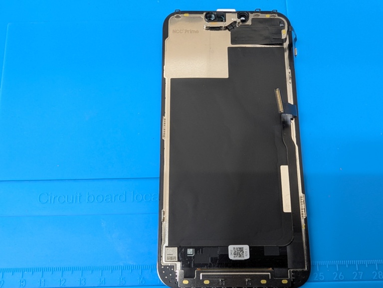 iPhone 13 Pro Max（アイフォンサーティンプロマックス）の液晶画面交換ならスマホ修理工房へお任せください